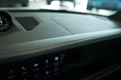 Car image 49