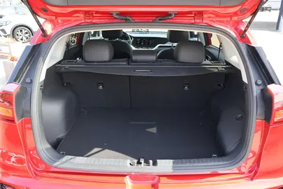 Car image 34