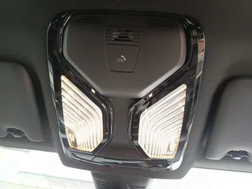 Car image 25