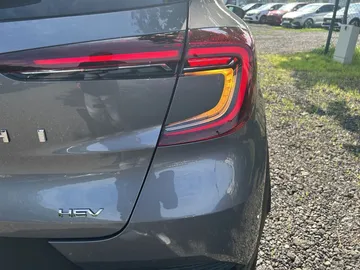 Car image 25