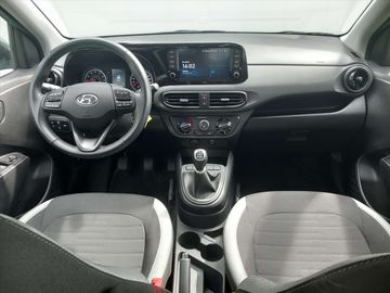 Car image 12