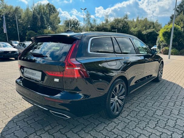 Volvo V60 T6 Inscription AWD Recharge 251 kW image number 2