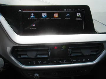 Car image 29