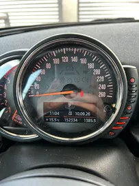 Car image 40