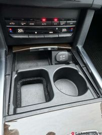 Car image 37