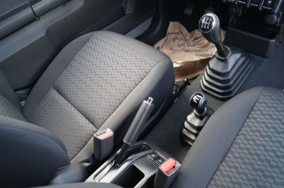 Car image 15