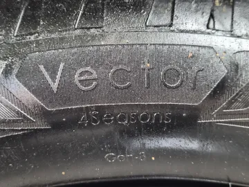 Car image 48