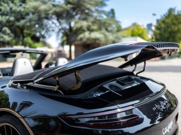 Car image 27