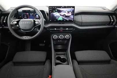 Car image 30
