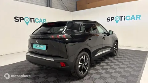 Car image 4