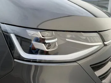 Car image 29
