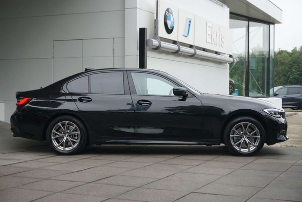 BMW 320d xDrive 148 kW image number 3