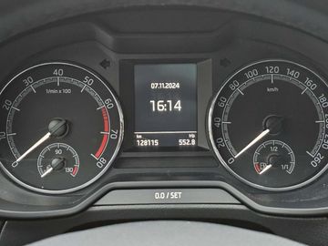 Car image 29