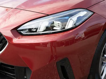 Car image 26
