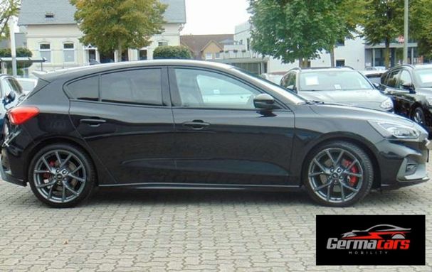 Ford Focus 2.3 EcoBoost ST 206 kW image number 2