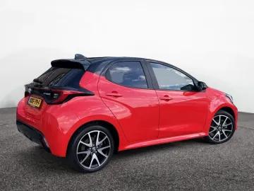 Car image 2
