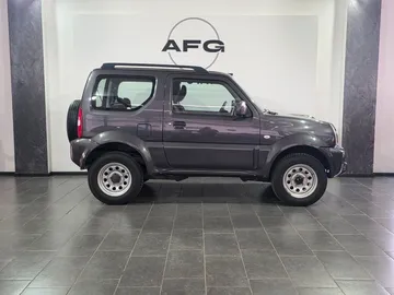 Car image 4