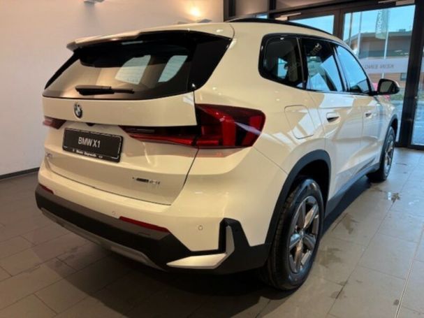 BMW X1 sDrive18i 100 kW image number 4