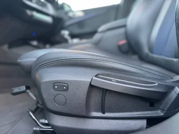 Car image 36