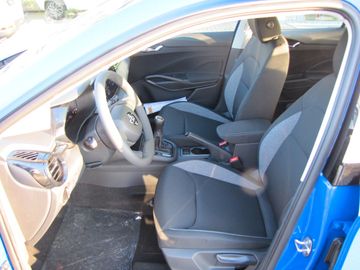 Car image 12