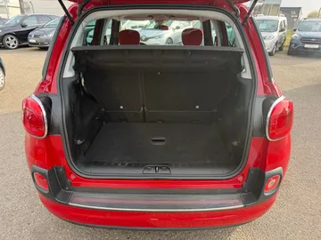 Car image 22