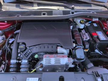 Car image 16