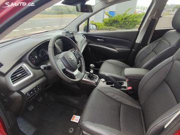 Car image 14