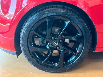Car image 27