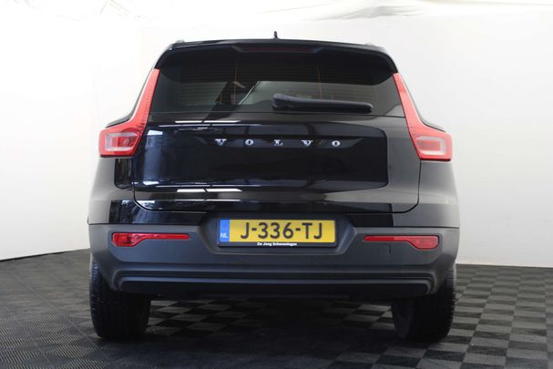 Volvo XC40 T3 Momentum 120 kW image number 4