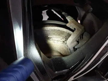 Car image 30