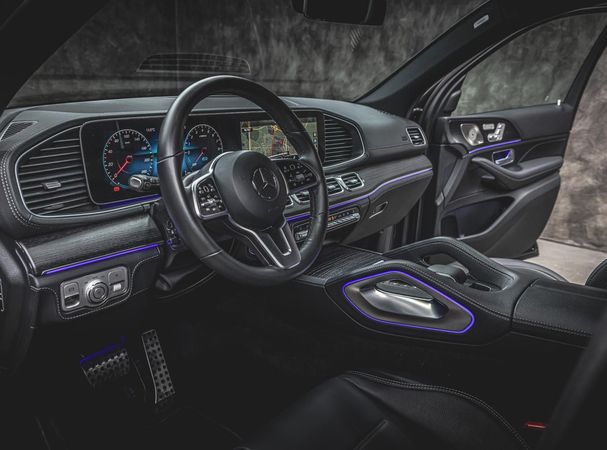 Mercedes-Benz GLE 350 e AMG 245 kW image number 10