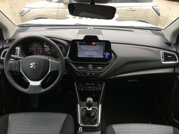 Car image 11