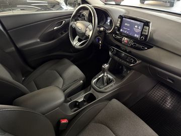 Car image 11