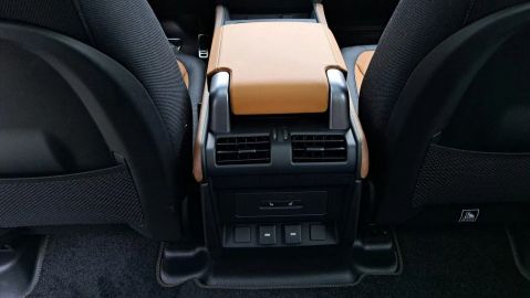 Car image 36