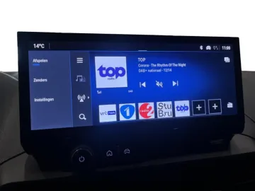 Car image 33