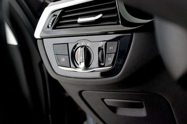 BMW 520d Touring xDrive 140 kW image number 36