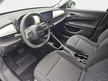 Car image 20