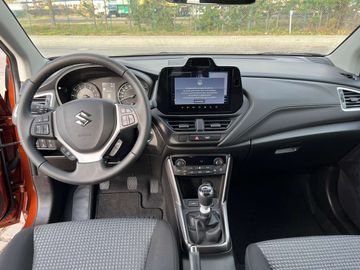 Car image 11