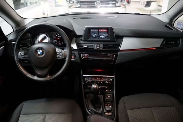 BMW 216i Active Tourer Advantage 80 kW image number 4