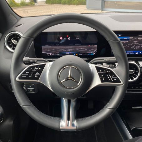 Mercedes-Benz GLA 180 100 kW image number 16