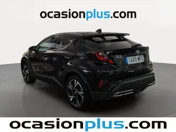 Car image 4
