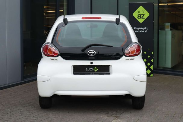 Toyota Aygo 50 kW image number 4