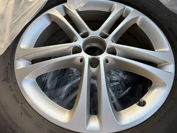 Car image 28