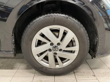 Car image 31