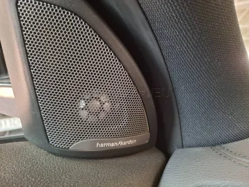 Car image 51