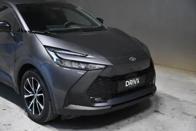 Car image 3