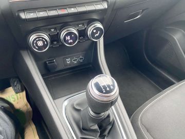 Car image 16