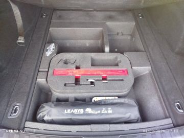 Car image 31