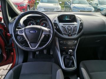 Car image 12