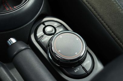 Car image 38